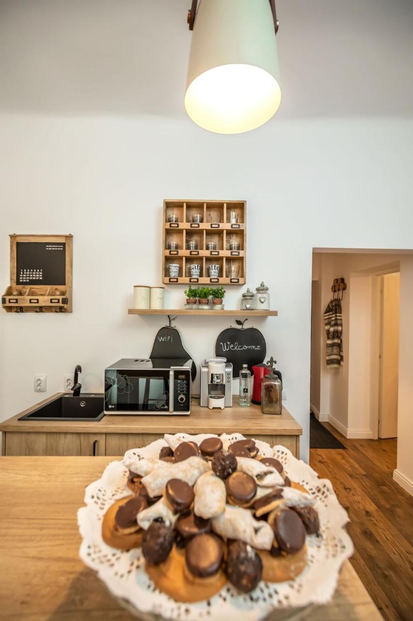 Venice Boutique Aparthotel Брашов Екстер'єр фото